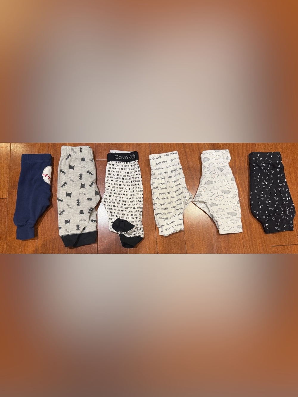 6 Calvin Klein Kids Black & White Logo and Script Leggings Duo size 0-3months